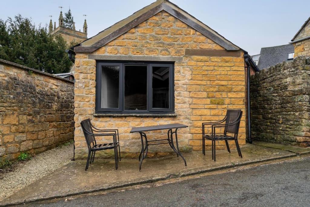Chic Cotswold Tiny Home - Oddity House Blockley Exterior photo