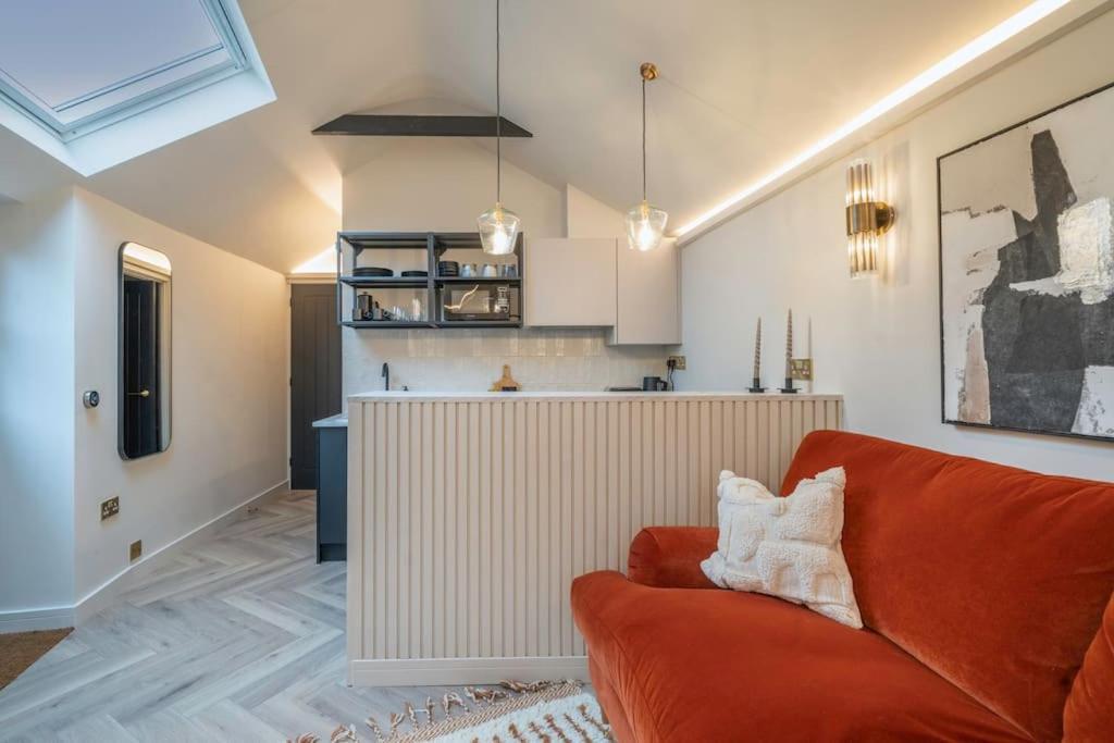 Chic Cotswold Tiny Home - Oddity House Blockley Exterior photo